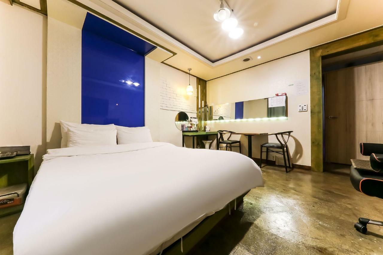 Manhatan Hotel 청주 Exterior photo