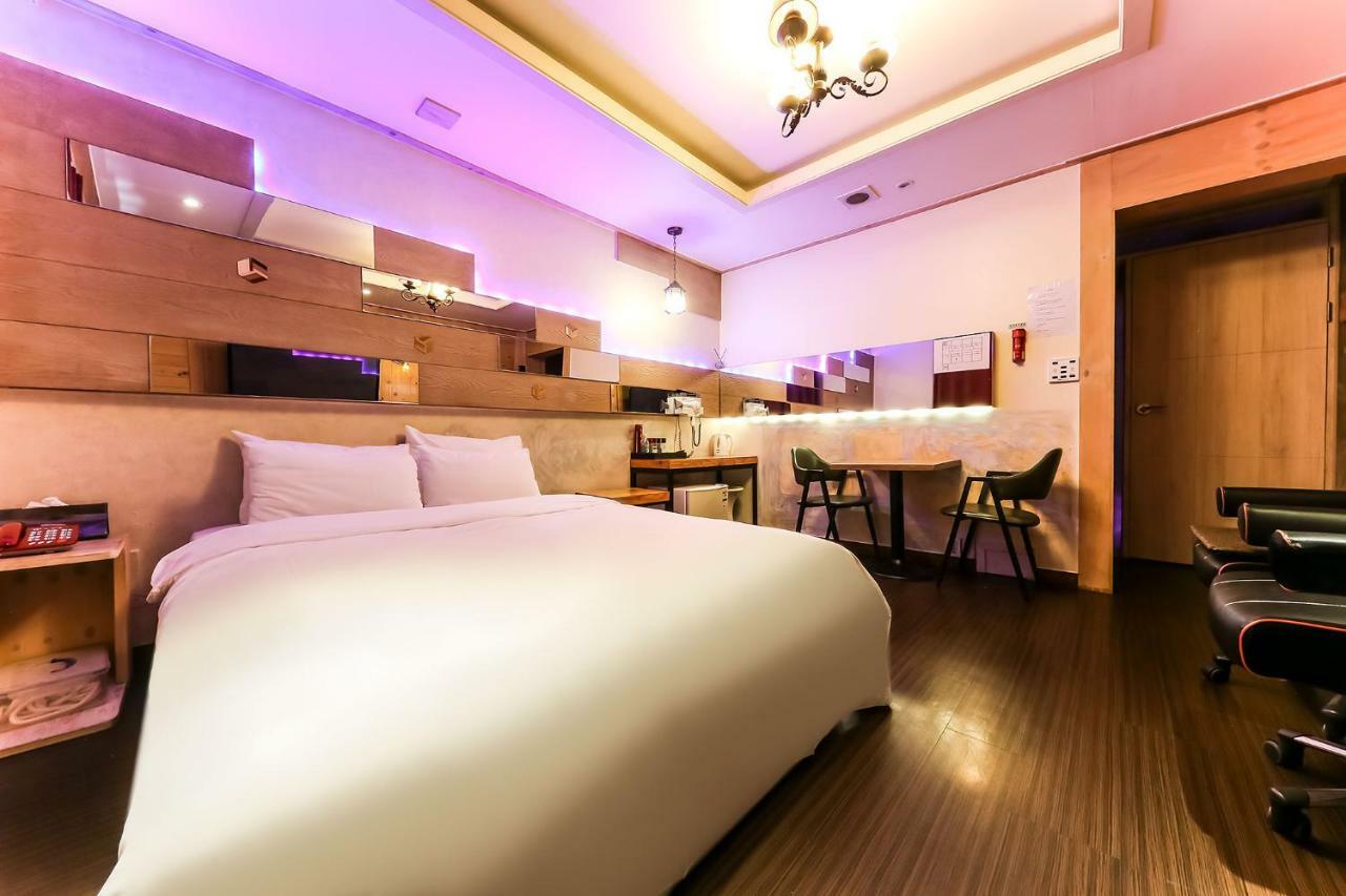 Manhatan Hotel 청주 Exterior photo