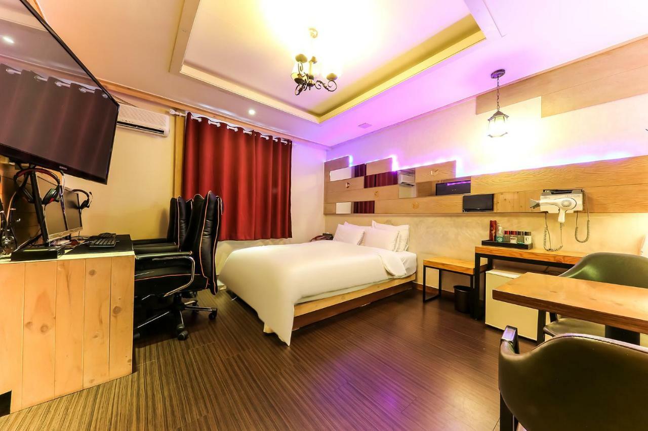 Manhatan Hotel 청주 Exterior photo