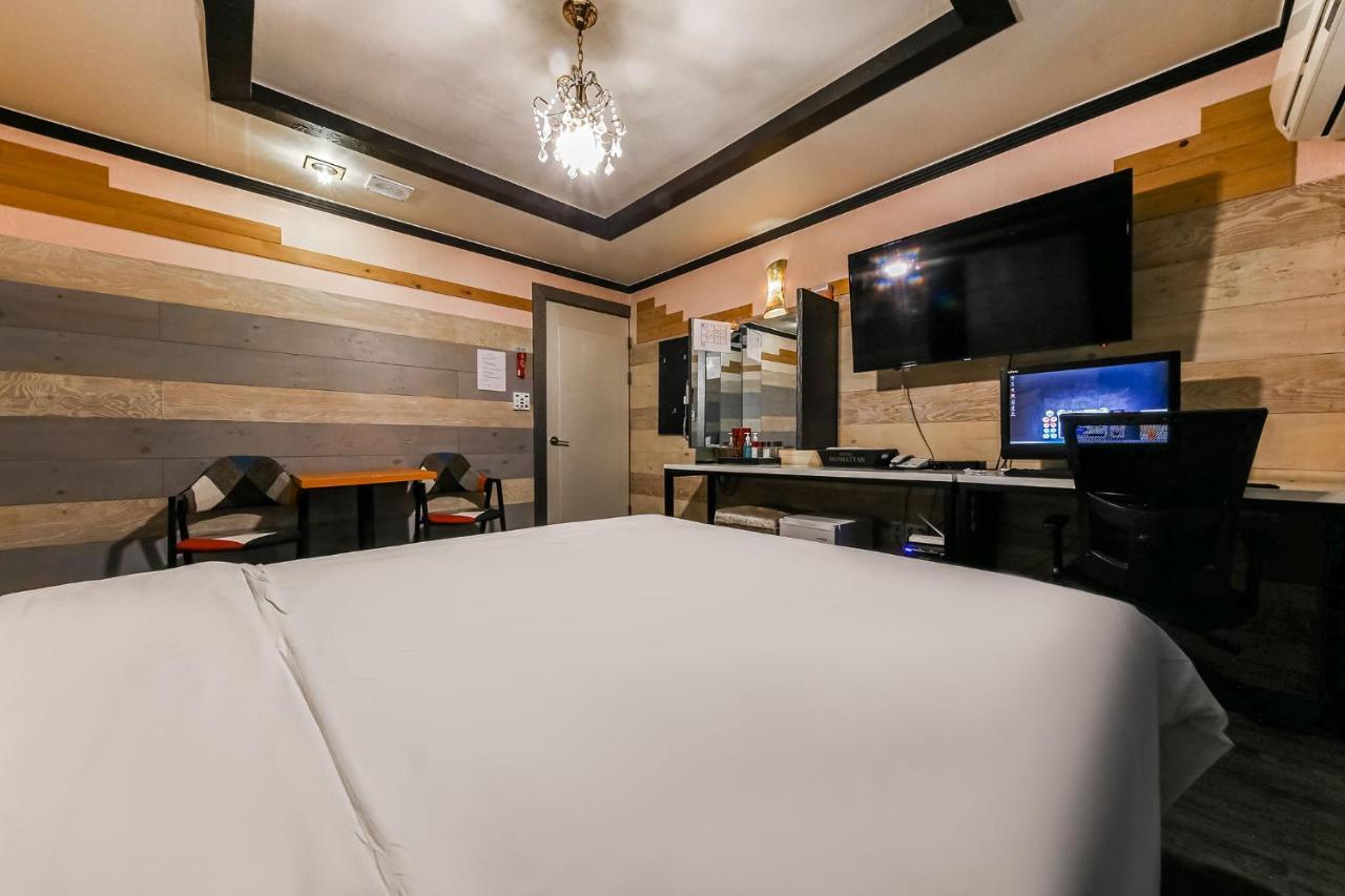 Manhatan Hotel 청주 Exterior photo